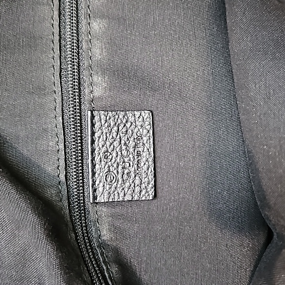 Gucci Large Black GG Canvas and leather Tote Handbag - Picture 2 of 5